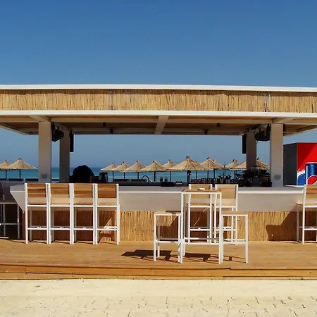 Supreme Szálloda Golem