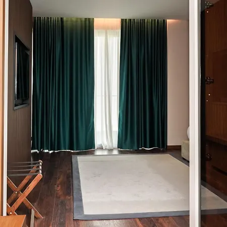 Supreme Hotel&spa 5* Golem (Tirana)