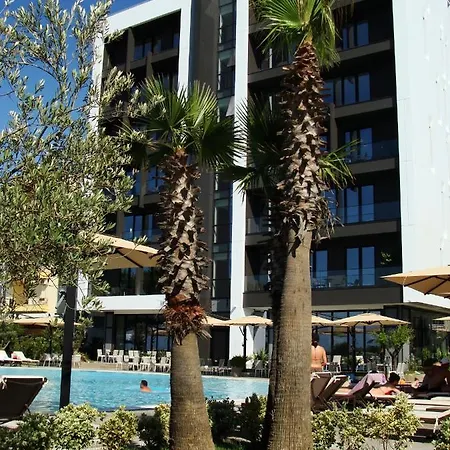 Hotel Supreme Golem (Tirana)