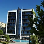 Supreme Hotel