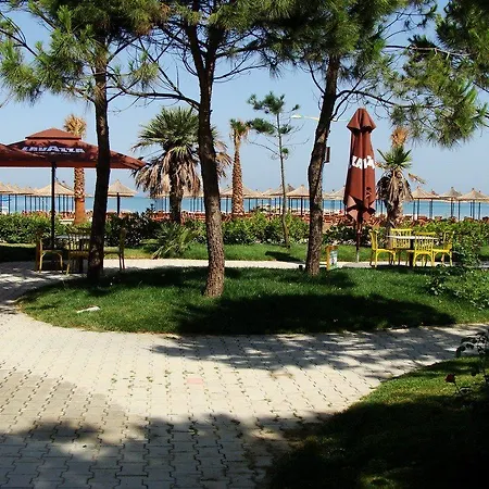 Supreme Golem (Tirana)