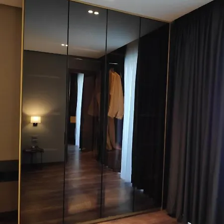 Otel Supreme Golem (Tirana)